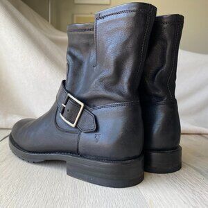 Frye Women's Natalie Engineer Short